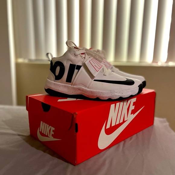 Nike air max axis - Picture 2 of 4